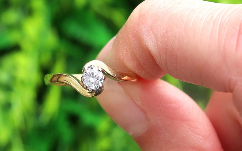 Manchester’s Most Romantic Engagement Ring Engraving Ideas